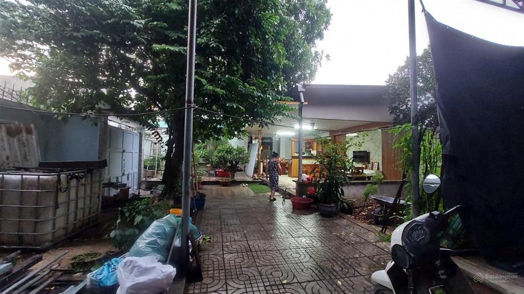 Biệt thự vườn góc 2 mt apd09 (11 x 30)  có nhà 1 trệt 1 lầu 4pn  sân vườn rộng