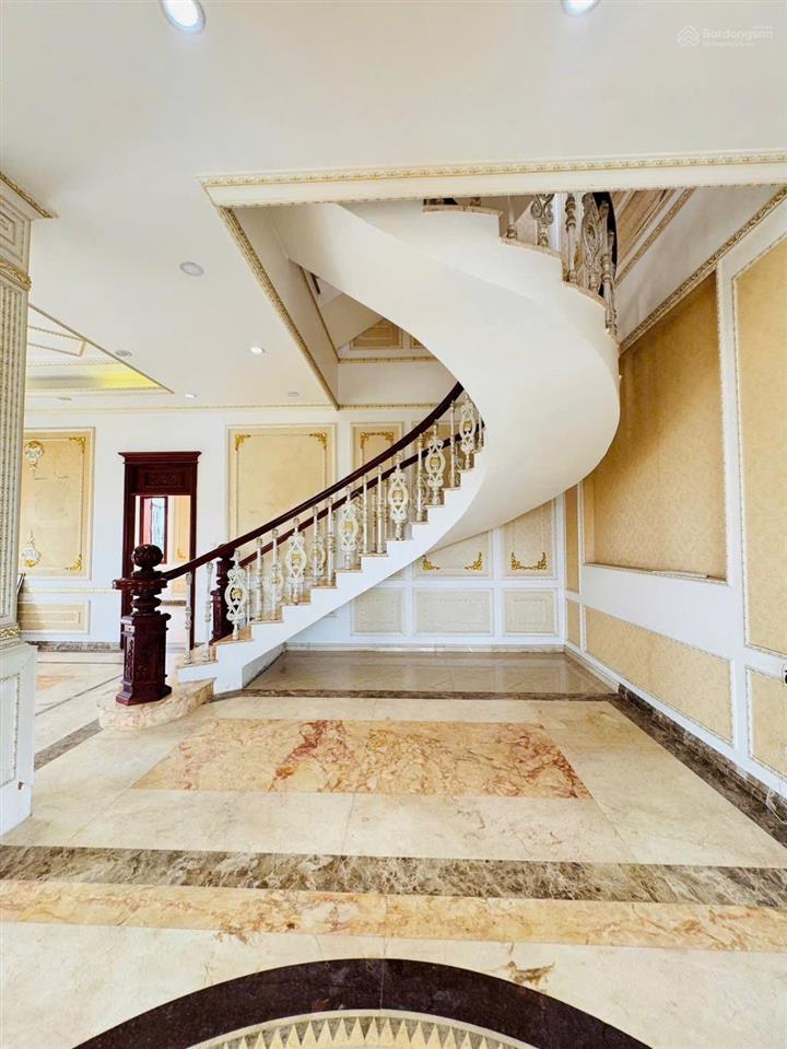 Bán biệt thự thạnh lộc 37 (tổng dt 731m2)  mới đẹp chỉ việc dọn vào ở  siêu phẩm chờ chủ mới