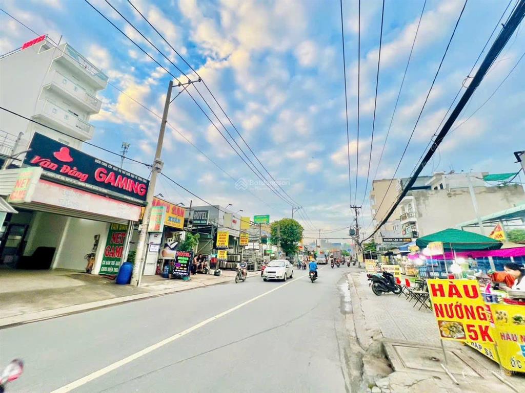Nhà mặt tiền hà huy giáp  quận 12 ( 5 x 42 )  nhà 1 trệt 1 lầu  đang cho thuê 45tr/ tháng