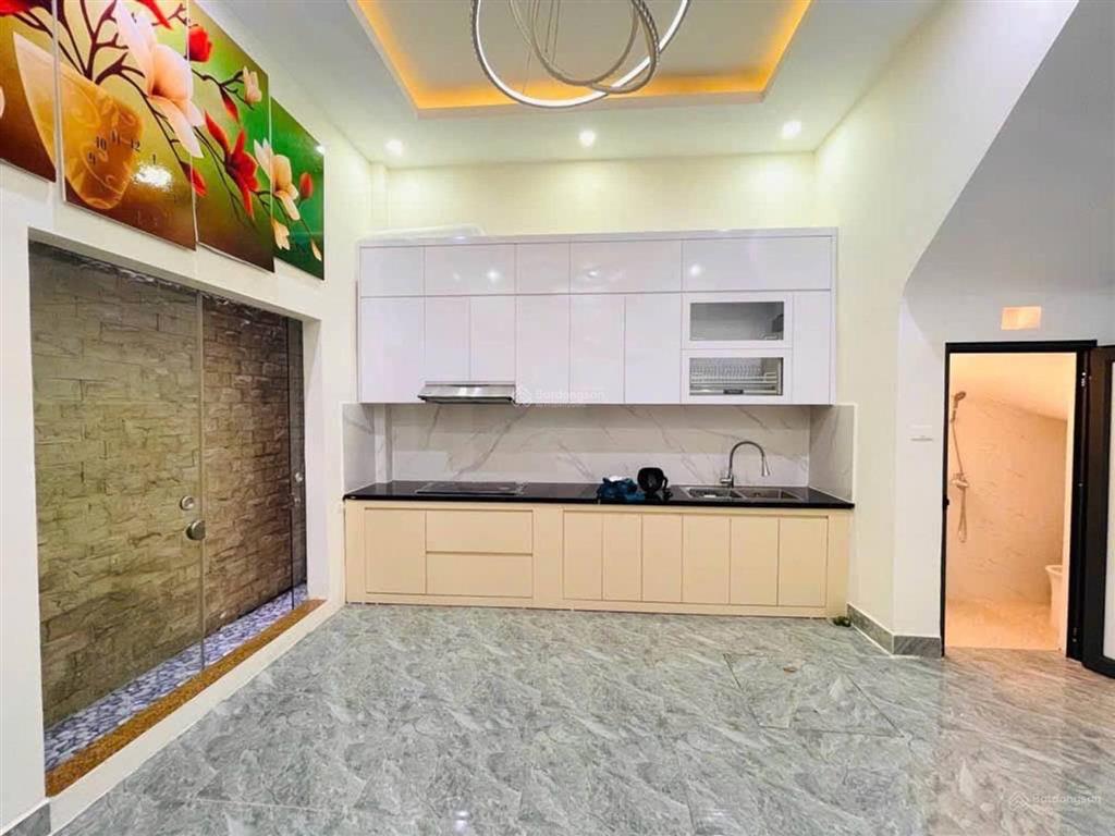 60m hơn 14 tỷ. phân lô quân đội 30m ra ô tô tránh.  2 thoáng trước sau  nông gần phố