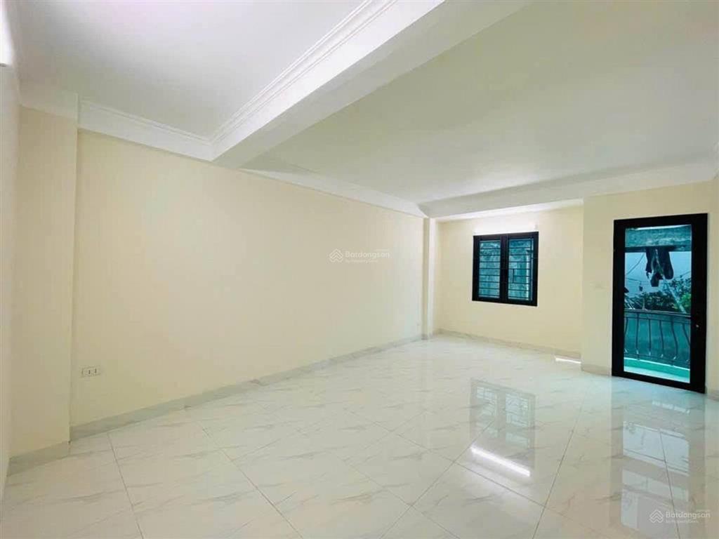 60m hơn 14 tỷ. phân lô quân đội 30m ra ô tô tránh.  2 thoáng trước sau  nông gần phố