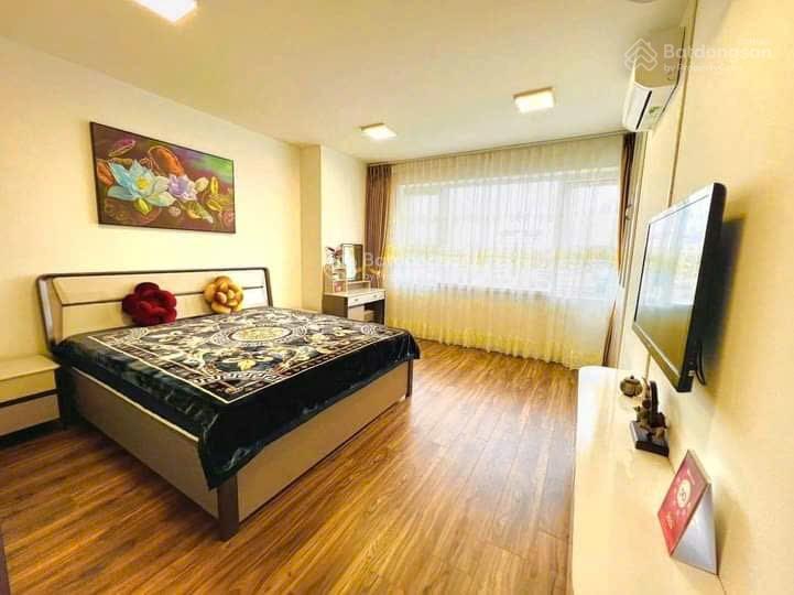 Cần bán căn hộ chính chủ cc hồ gươm plaza full nội thất  3 ngủ 2 wc