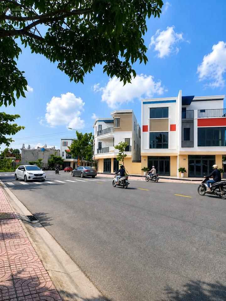 Nhà phố 3pn an phú thuận an đường thông 22m đối diện công viên giá chỉ 4.3 tỷ/căn (100%)