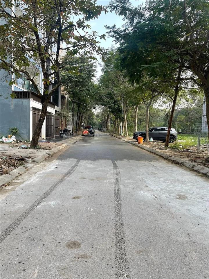 Bán gấp nhà xây thô kiên cố  hồng trao tay, hỗ trợ vay 70%