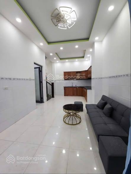 Hạ giá bán nhanh  nhà phố rất gần chợ lạc long quân, phường nha trang