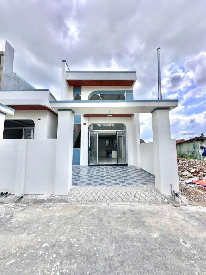 EM MỚI CÓ THÊM 3 CĂN NHÀ GÁC LỬNG TẠI LONG CHIẾN, GẦN CHỢ BÌNH LỢI.