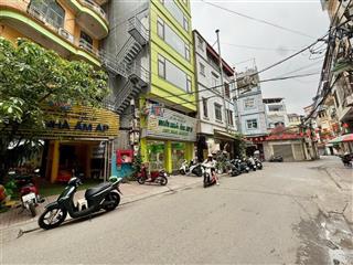 Tôn đức thắng 9 tầng oto tránh vỉa hè kd sầm uất bán gấp trung tâm đống đa vị trí