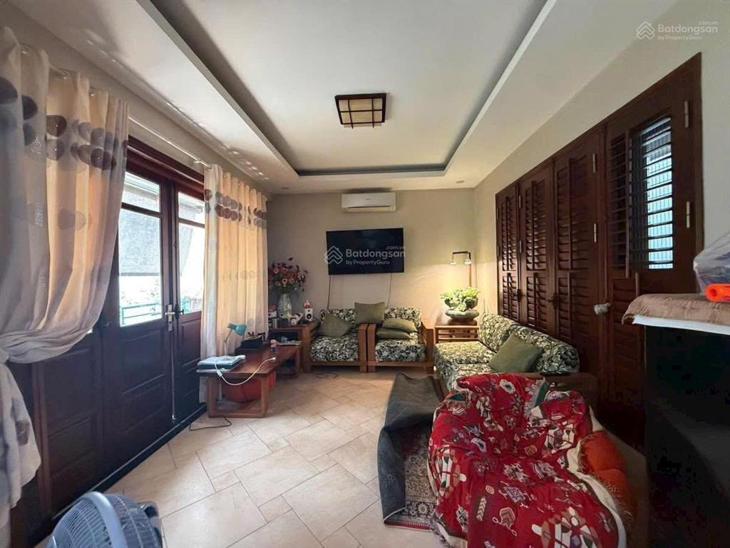 Hồ tây lạc long quân ô tô vào nhà cách hồ tây ~100m vị trí lạc lo