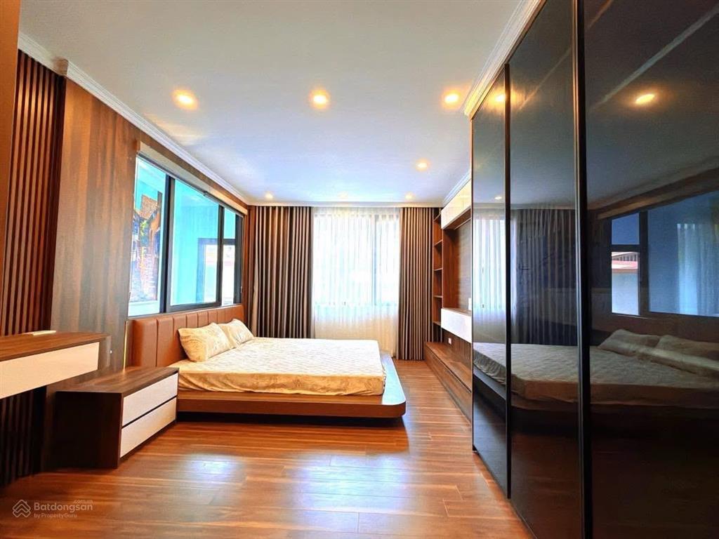 Bán nhà ngọc khánh 6 tầng thang máy nội thất vip dòng tiền tốt dt 55 m x 6 tầng mt 4.6 m giá