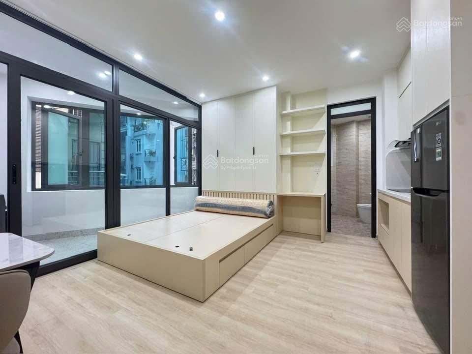 Nguyễn thị định (nguyễn ngọc vũ) cầu giấy dt 131/154m x 7 tầng mt 12.5 m giá 56.8 tỷ apartment