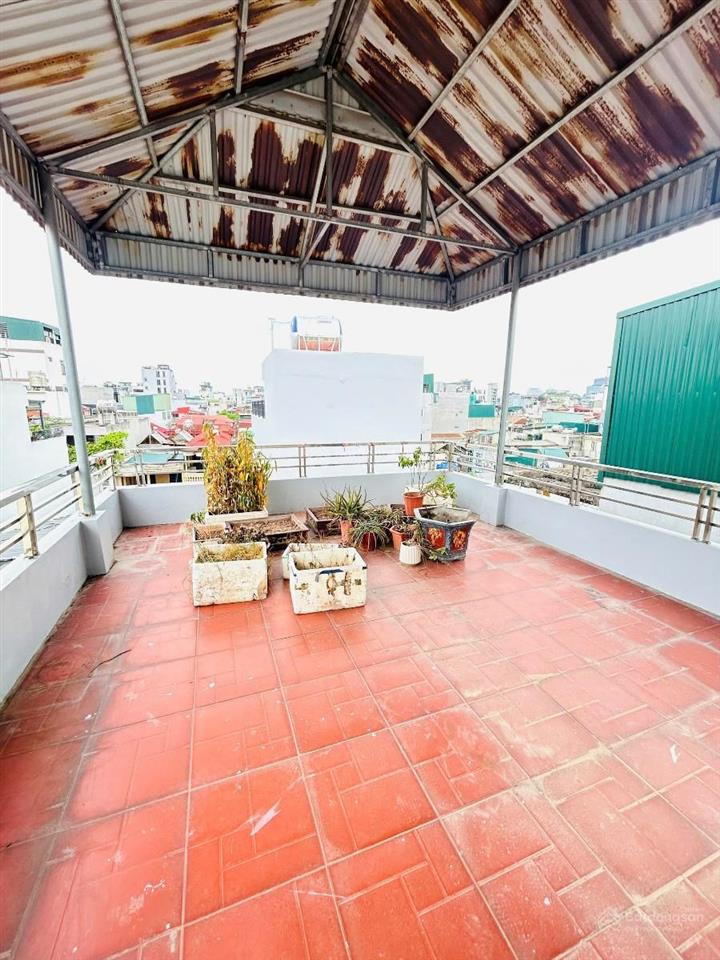 Mặt ngõ kinh doanh  thang máy  ô tô đỗ cửa  đủ công năng  nhiều tiện ích xung quanh ngõ thịnh