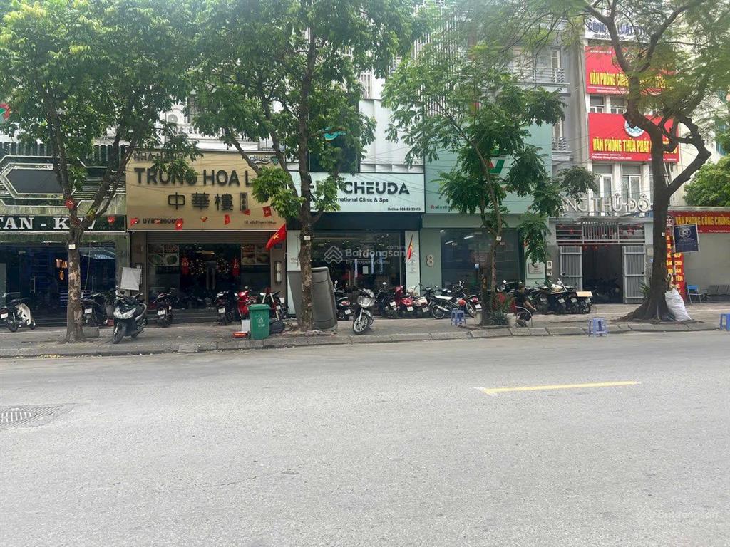Bán nhà mặt phố vũ phạm hàm, tụt huyết áp, 150m2, 108 tỷ.
chủ nhà người có địa vị vui tính xởi lởi,