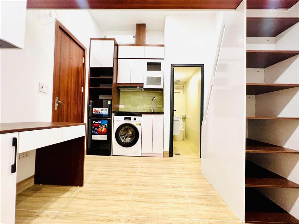 Cần bán gấp yên hòa ,
dt 64m,mt 4.1m nở hậu
14 phòng và 1 phòng chờ 15 phòng cho thuê 80tr
giá sal