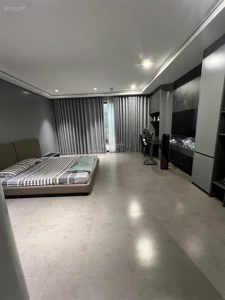 Nguyễn công hoan ba đình siêu phẩm  cực đẹp  ở sướng  ngõ ô tô  trung tâm quận ba đình  thang