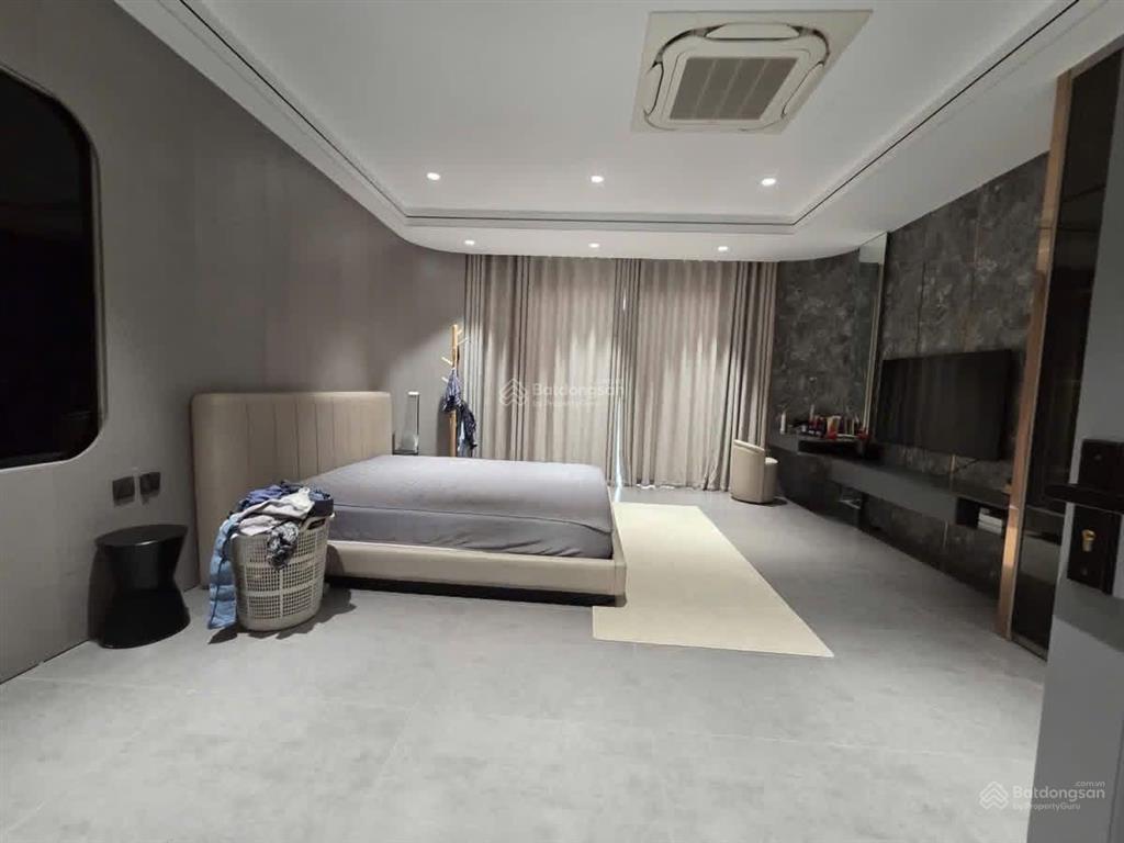 Nguyễn công hoan ba đình siêu phẩm  cực đẹp  ở sướng  ngõ ô tô  trung tâm quận ba đình  thang