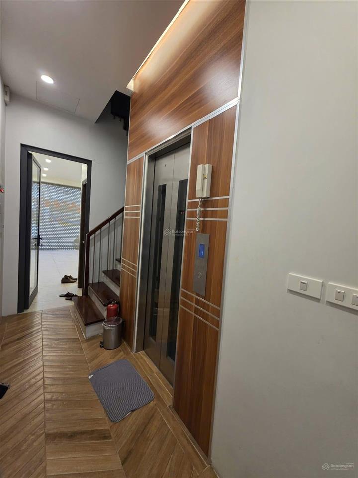 Nguyễn công hoan trung tâm ba đình  mặt tiền quyền lực  một mặt phố một mặt ngõ  vỉa hè kinh do