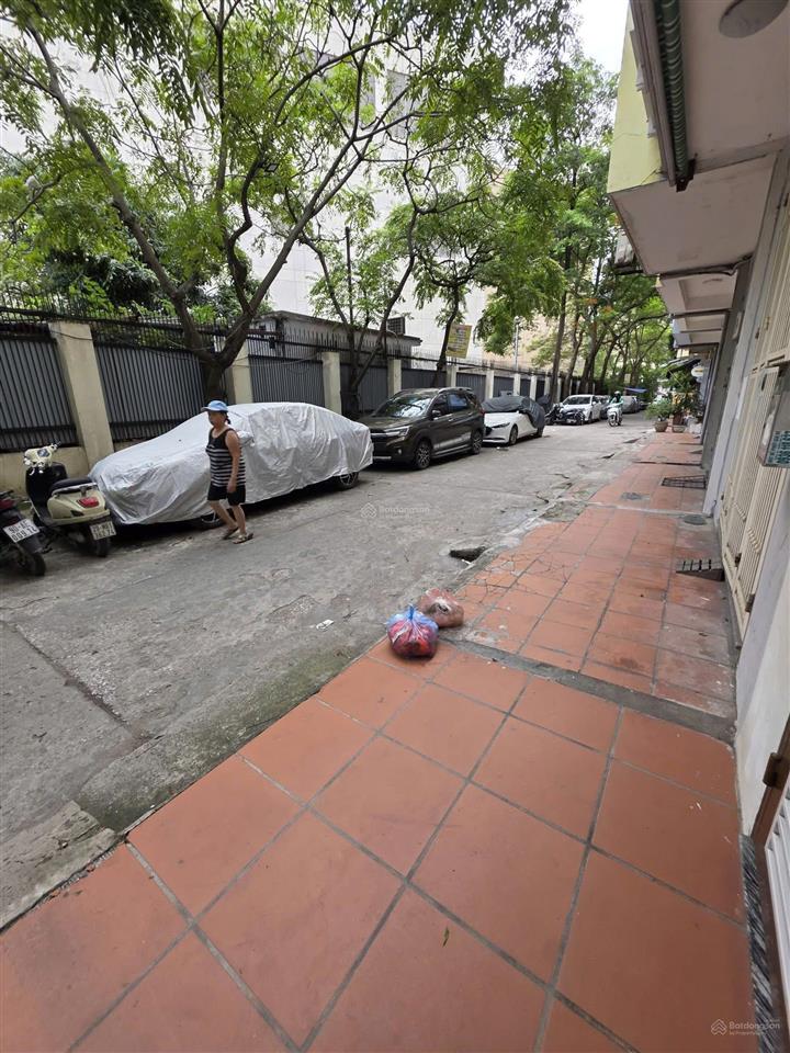 Nguyễn công hoan trung tâm ba đình  mặt tiền quyền lực  một mặt phố một mặt ngõ  vỉa hè kinh do