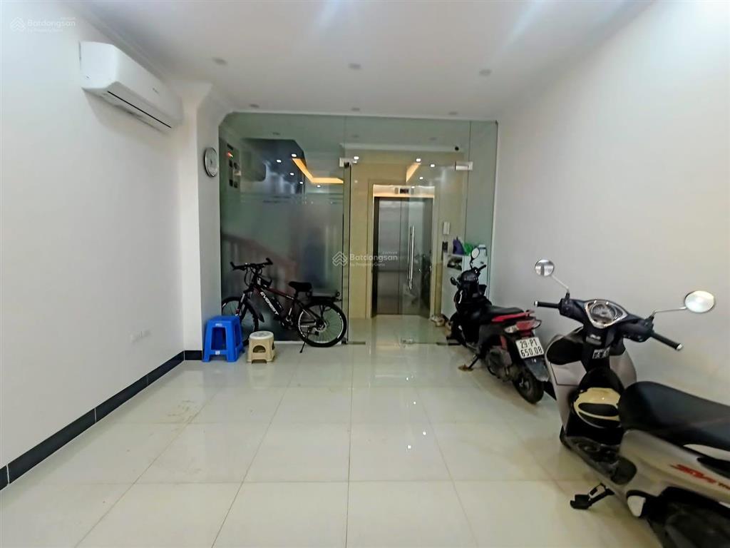 Trần quốc hoàn cầu giấy
khu vực hiếm nhà bán  7 tầng thang máy  mặt ngõ kinh doanh sầm uất  phân