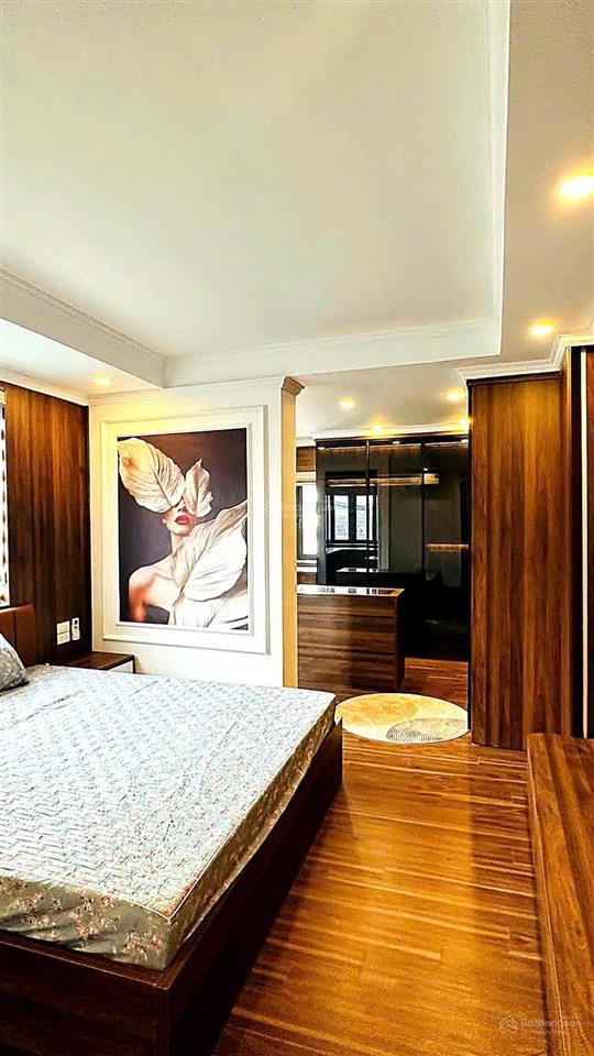 Nhỉnh 15 tỷ có ngay "cung điện" ở ba đình, 52m2, 6 tầng, thang máy. ngõ thông rộng, vài bước