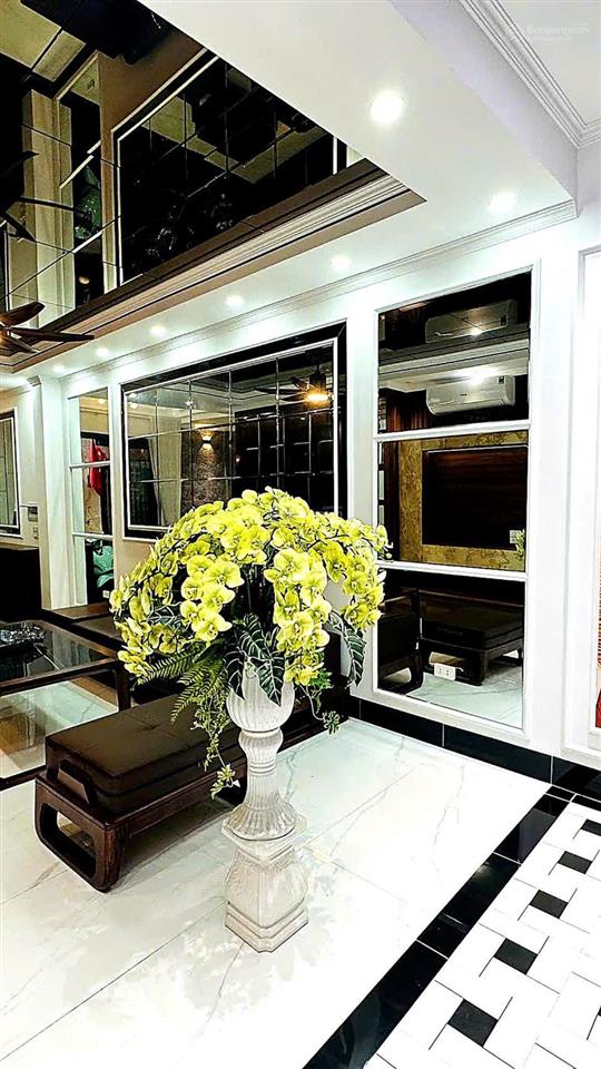 Nhỉnh 15 tỷ có ngay "cung điện" ở ba đình, 52m2, 6 tầng, thang máy. ngõ thông rộng, vài bước