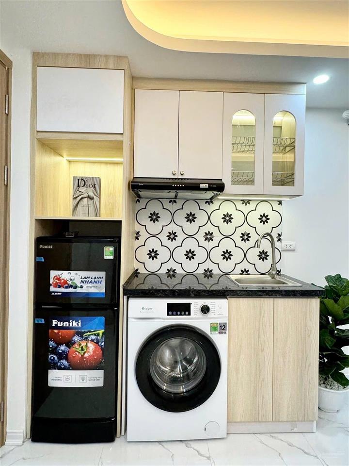 Nguyễn ngọc vũ giá 19 tỷ, thông số 66,5m2, mt 4,5m 7 tầng thang máy có pccc đầy đủ, cửa chống cháy