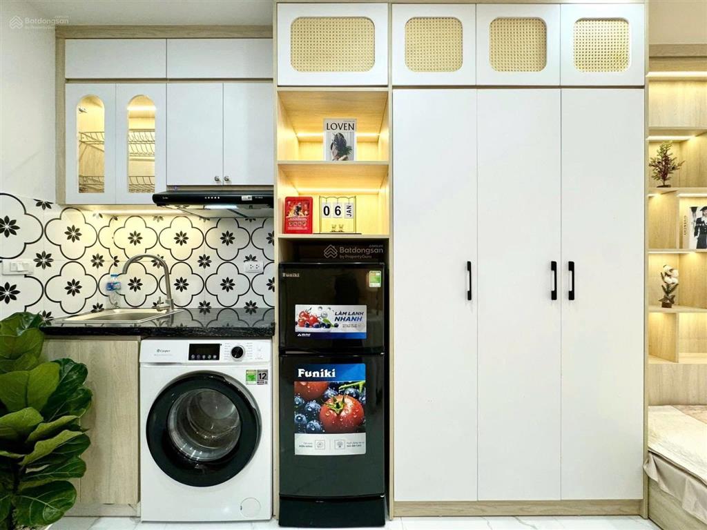 Nguyễn ngọc vũ giá 19 tỷ, thông số 66,5m2, mt 4,5m 7 tầng thang máy có pccc đầy đủ, cửa chống cháy