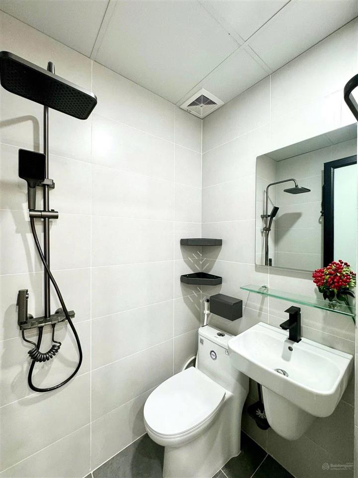 Nguyễn ngọc vũ giá 19 tỷ, thông số 66,5m2, mt 4,5m 7 tầng thang máy có pccc đầy đủ, cửa chống cháy