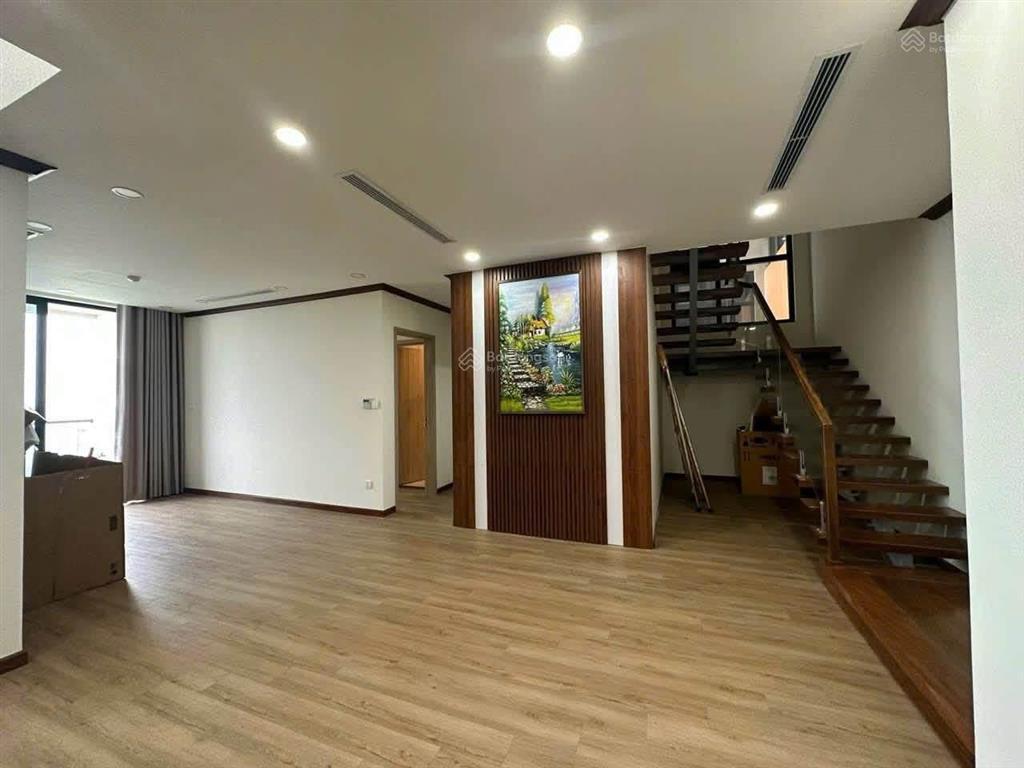 Cần bán gấp the zei (8 lê đức thọ) dt 184 m2 giá 22.6 tỷ (có thương lượng)  the zei mỹ đình