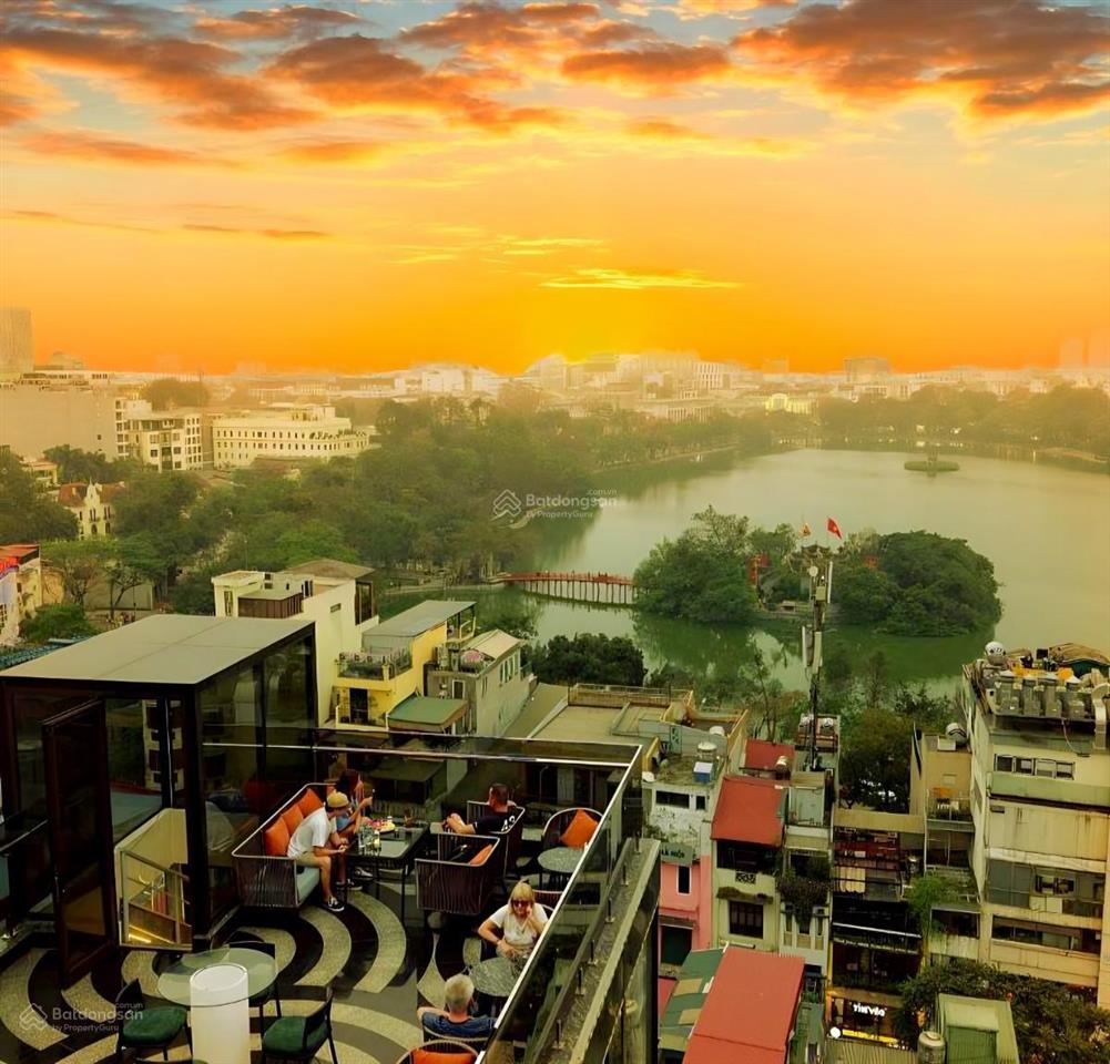 Siêu khách sạn 15 tầng phố cổ view hồ gươm  mặt phố gia ngư, cách "hàm cá mập" 30m, ba bước chân