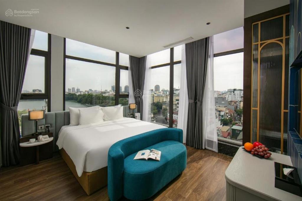 Siêu khách sạn 15 tầng phố cổ view hồ gươm  mặt phố gia ngư, cách "hàm cá mập" 30m, ba bước chân