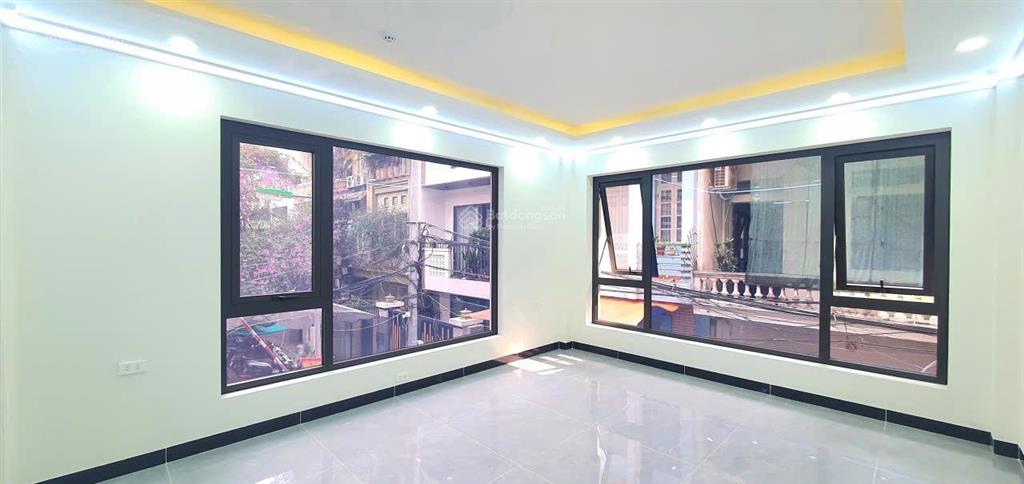 Siêu phẩm có 102 nguyễn trãi building lô góc, 7 tầng thang máy xây mới ô tô tránh trước cửa, ô tô