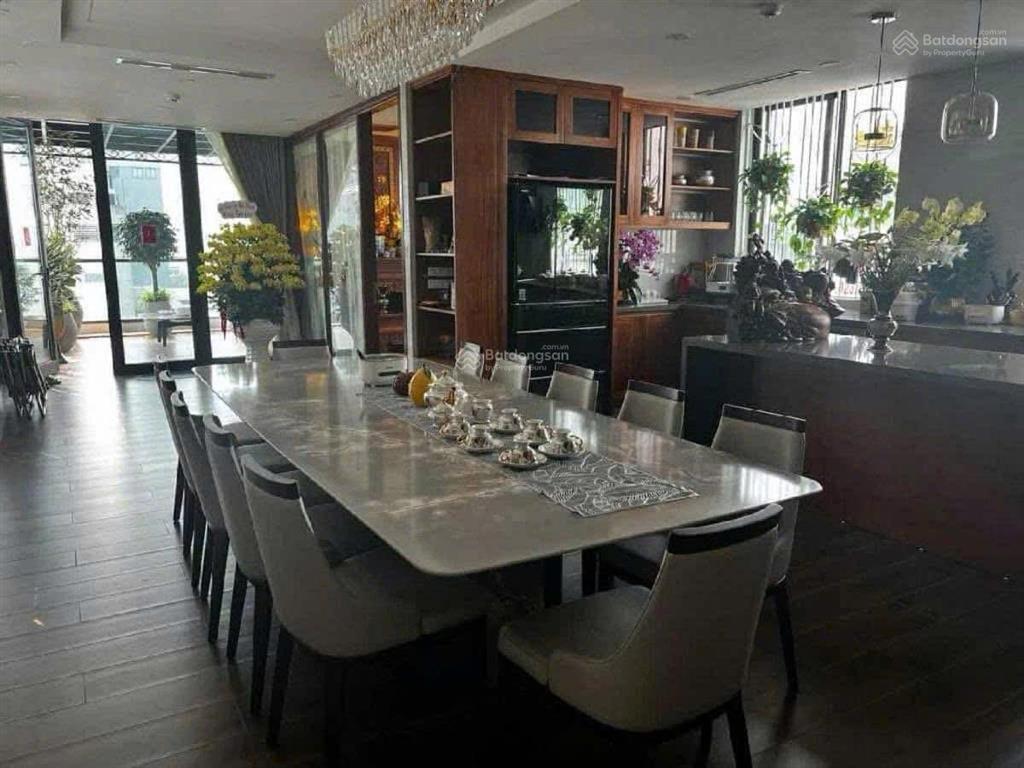 Bùi thị xuân (triệu việt vương). dt 223/230 m2 x 15 tầng, mt 8m, giá 212 tỷ (có thương lượng)