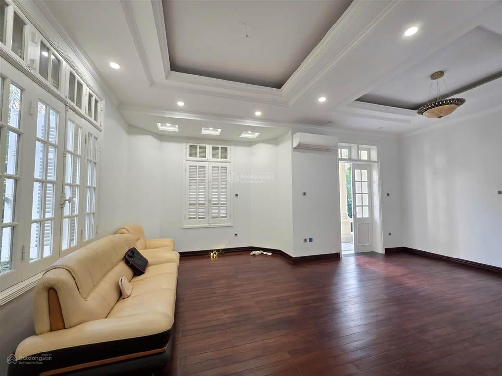 Âu cơ tây hồ biệt thự vip hiếm tây hồ  cạnh bảo tàng văn học việt nam