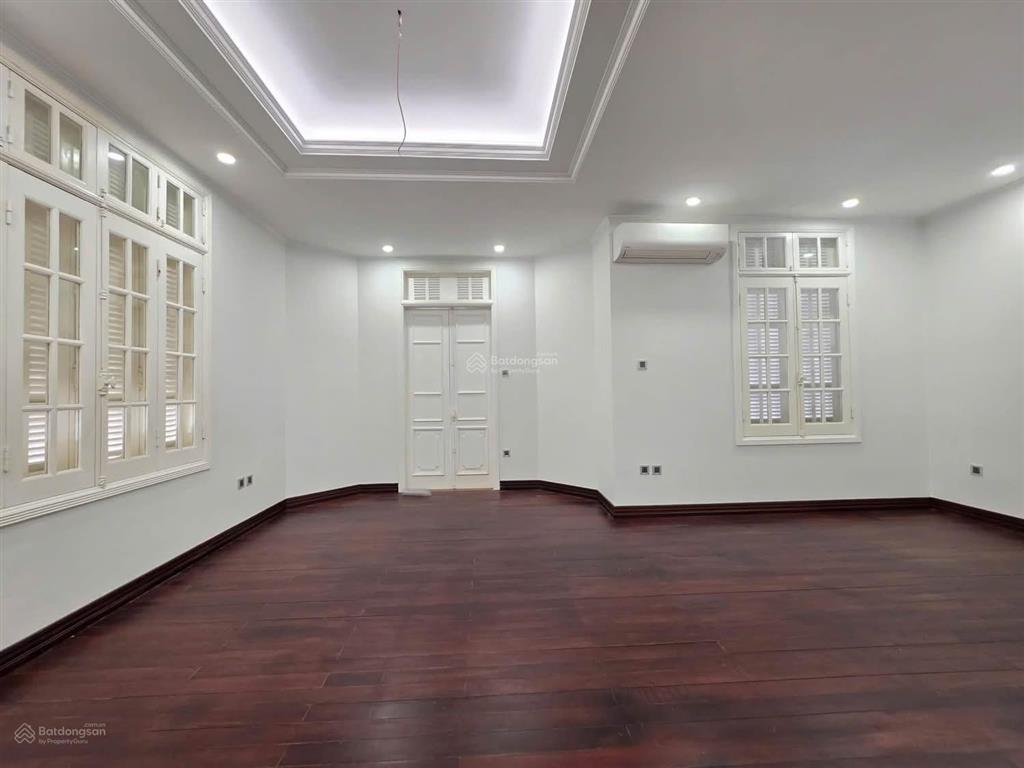 Âu cơ tây hồ biệt thự vip hiếm tây hồ  cạnh bảo tàng văn học việt nam
