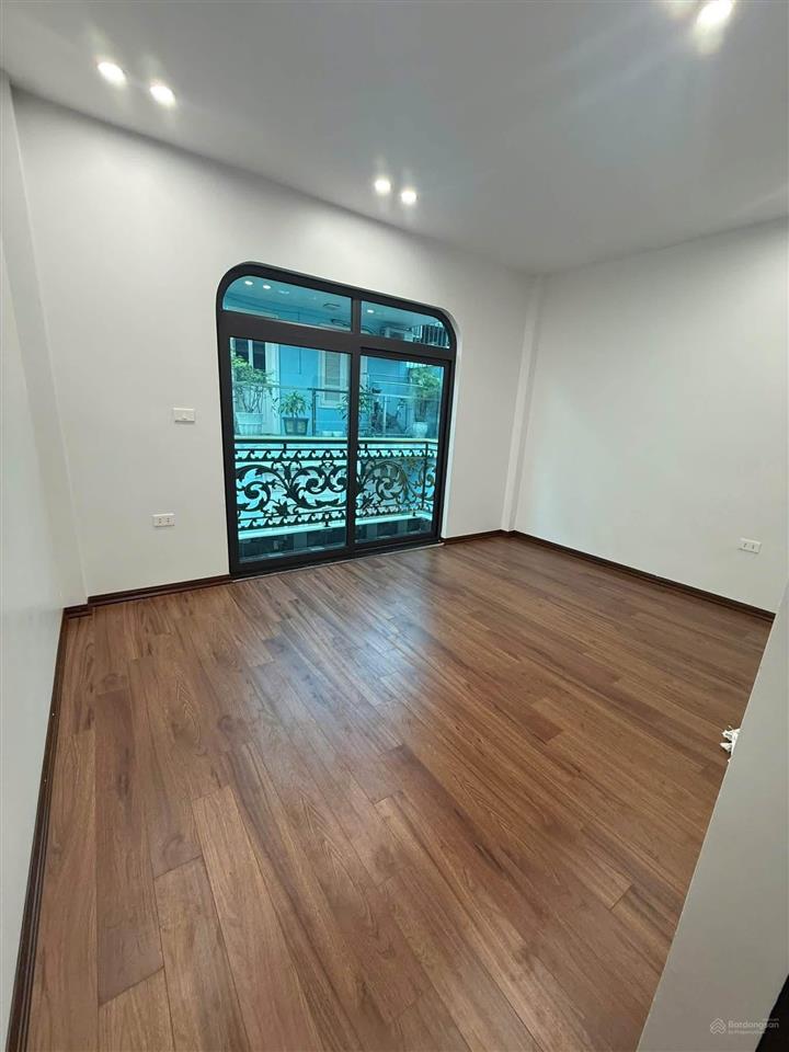 Nhà đẹp đường bưởi ba đình | 52m2 7 tầng mt 4,5m 18 tỷ vị trí đẹp, kết nối nhanh