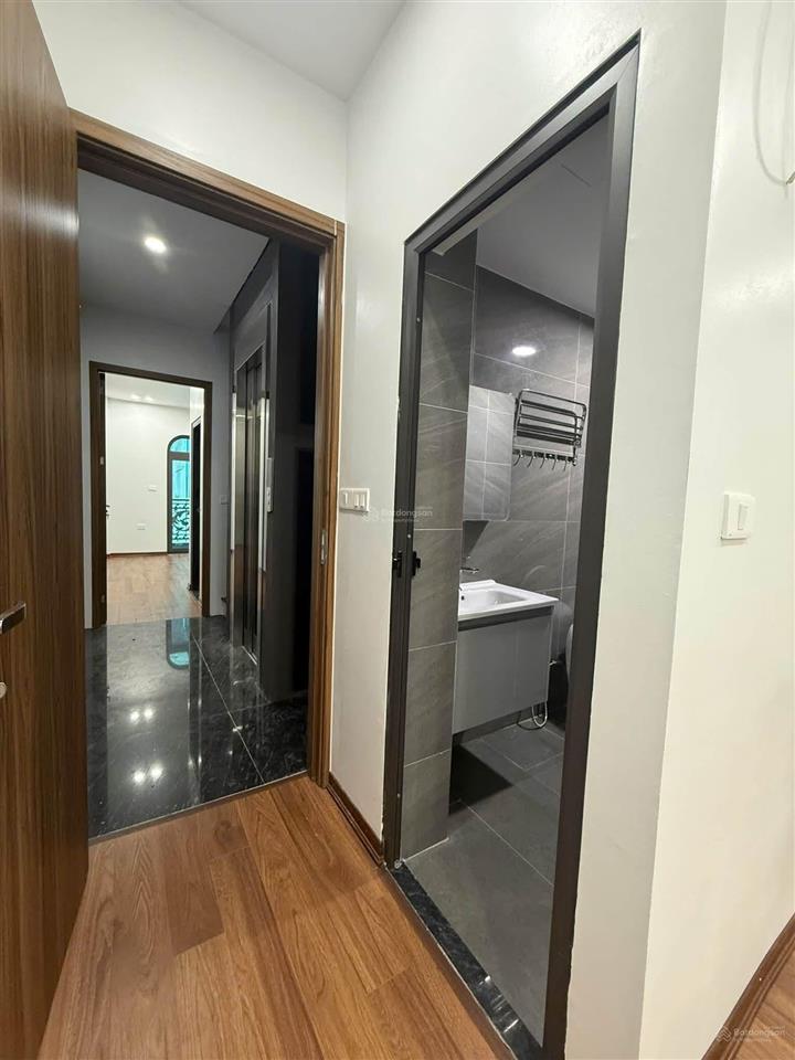 Nhà đẹp đường bưởi ba đình | 52m2 7 tầng mt 4,5m 18 tỷ vị trí đẹp, kết nối nhanh