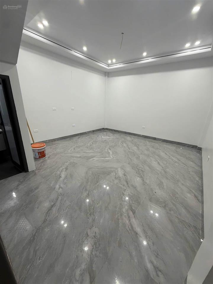 Nhà đẹp đường bưởi ba đình | 52m2 7 tầng mt 4,5m 18 tỷ vị trí đẹp, kết nối nhanh