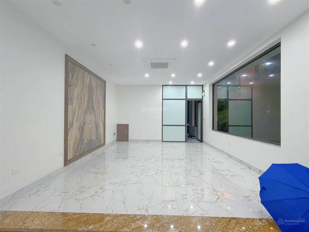 Kđt định công hoàng mai biệt thự vip  logoc bề thế 3 mặt thoáng  thang máy oto tránh vỉa hè