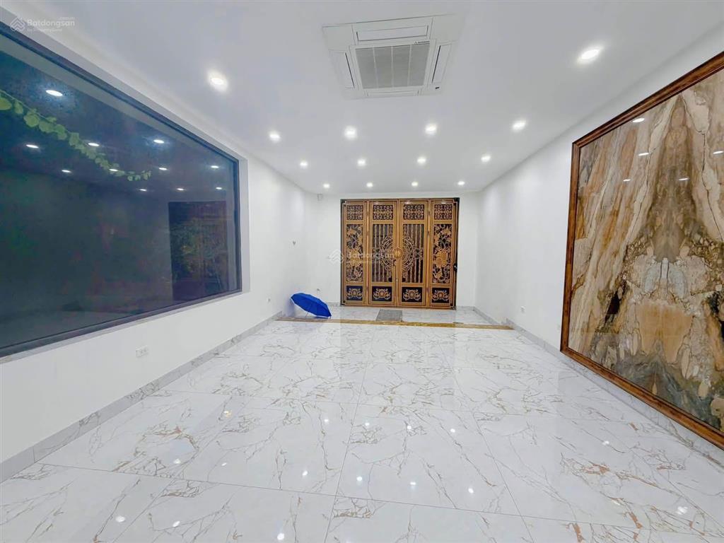 Kđt định công hoàng mai biệt thự vip  logoc bề thế 3 mặt thoáng  thang máy oto tránh vỉa hè
