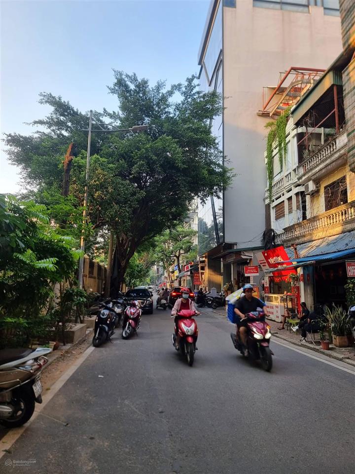 Siêu phẩm mặt phố phùng chí kiên cầu giấy 110m 9 tầng thang máy lô góc 2 mặt thoáng