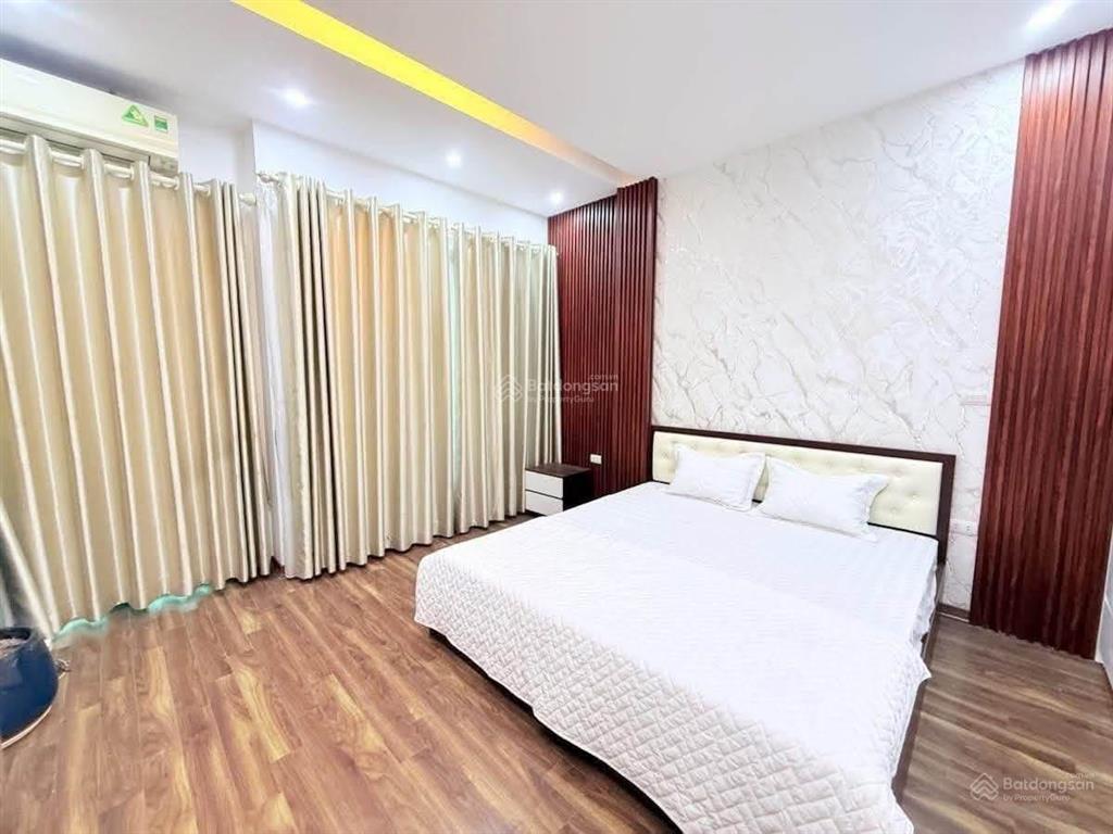 Nguyễn chí thanh dt 45 m x 6 tầng mt 4 m giá 20 tỷ đống đa ô tô tránh chạy vòng quanh vip đống đa