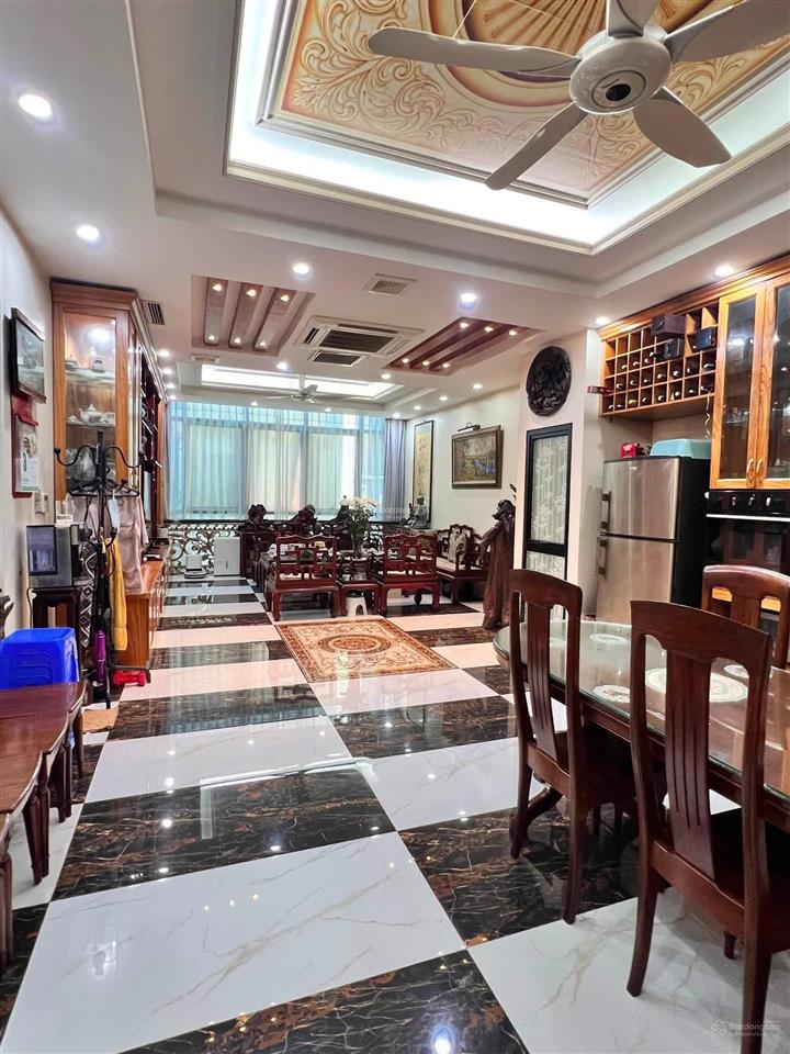Siêu phẩm lạc long quân xuân la tây hồ 90m 6 tầng thang máy chào bán 32,5 tỷ