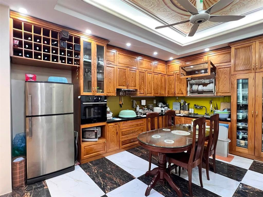 Siêu phẩm lạc long quân xuân la tây hồ 90m 6 tầng thang máy chào bán 32,5 tỷ