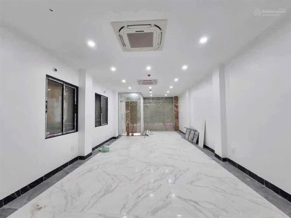 Bán tòa văn phòng hoàng quốc việt cầu giấy giá chào 50 tỷ diện tích 80m mặt tiền 5m