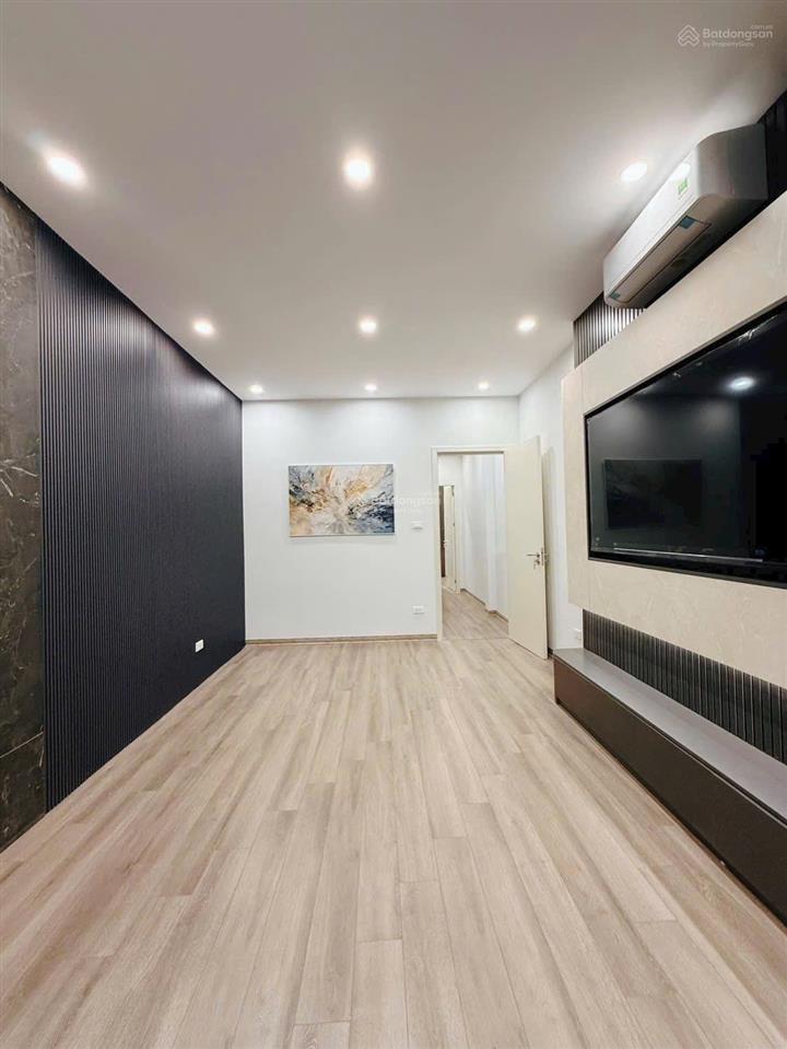 Ngộp quá rồi giảm hẳn 5 tỷ  đống đa  ô tô tránh  kinh doanh  khu phân lô 4 tầng dt 45m2  full