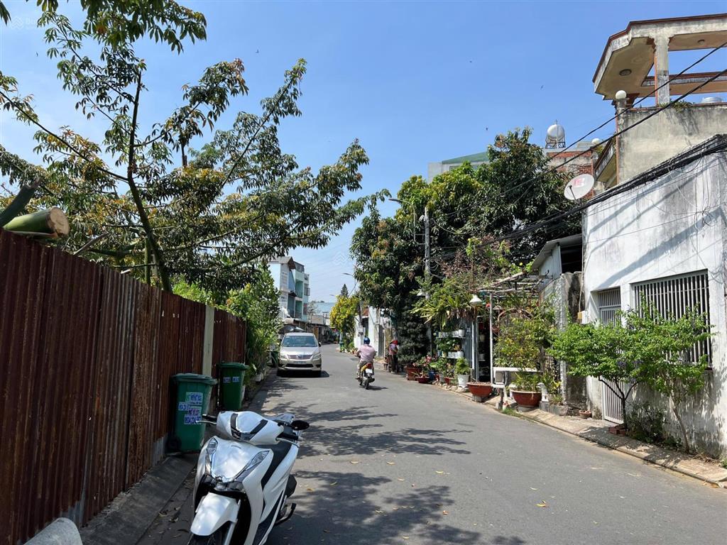 Bán đất đường 8m  trương văn thành  hiệp phú 5.5 x 24 = 132m2