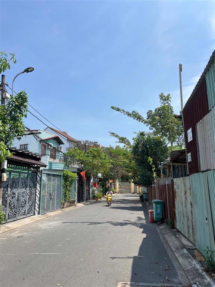 Bán đất đường 8m  trương văn thành  hiệp phú 5.5 x 24 = 132m2