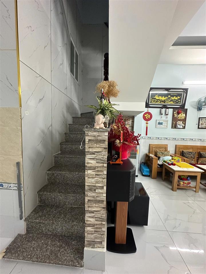 Bán nhà hxh ngay đình phong phú  lê văn việt  4 x 14 = 56m2 thổ cư