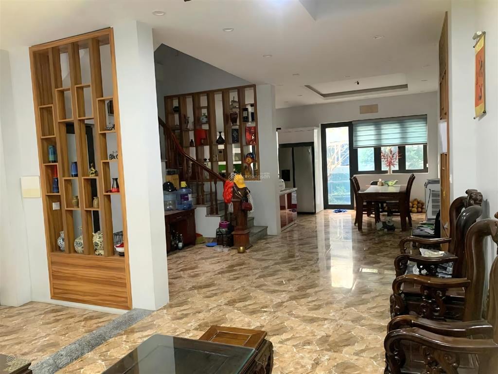 Bán nhà tư đình, vũ lập, long biên, 170m2, giá 52.3 tỷ, ô tô tránh vỉa hè view sân golf triệu đô