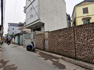 Bán đất phố đàm quang trung, cổ linh, 200m2, mt 28m, giá 41 tỷ, lô góc ô tô thông 3 thoáng chia lô